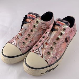 Women’s Ed Hardy pink glitter slip on sneakers. Size 8 pink